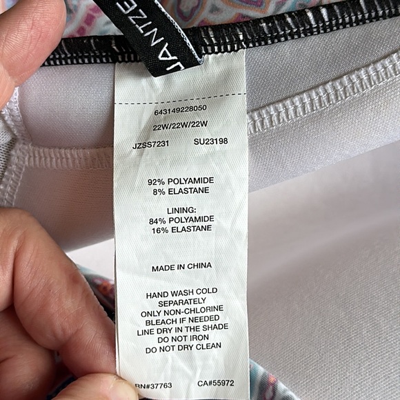 Jantzen Plus Size Vibrant Paisley Flutter Tankini Top Size 22W - Picture 8 of 8